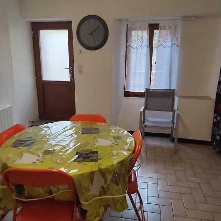 Florac-trois-rivieres, Place Au Beurre شقة *